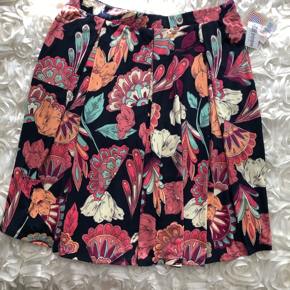 LuLaRoe Dresses & Skirts - 2XL LuLaRoe Madison Skirt NWT